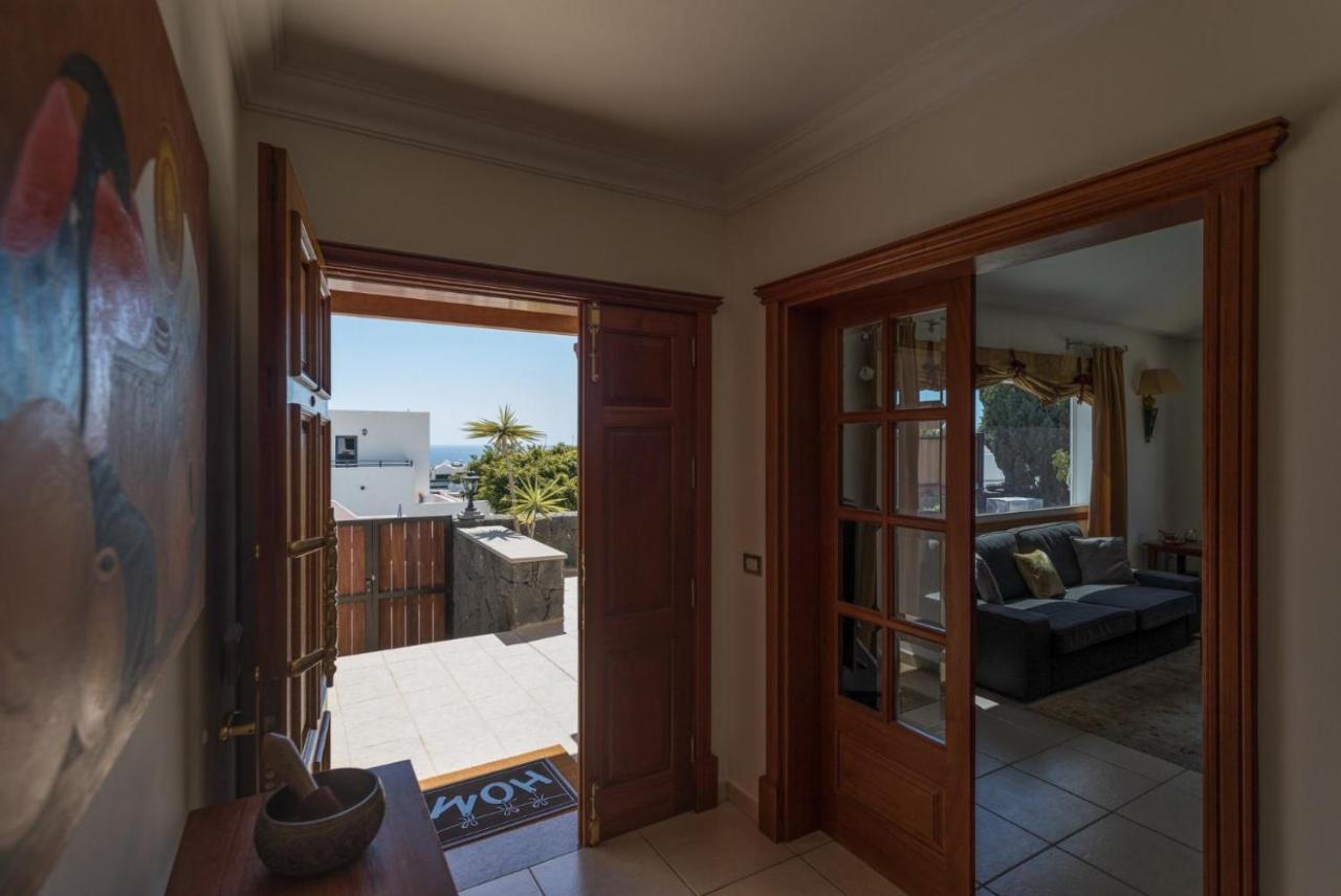 Alki Villa *